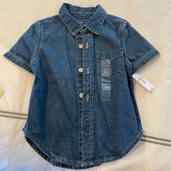 GAP 3 Toddler New With Tags Button Down Jean Shirt - Picture 1 of 2